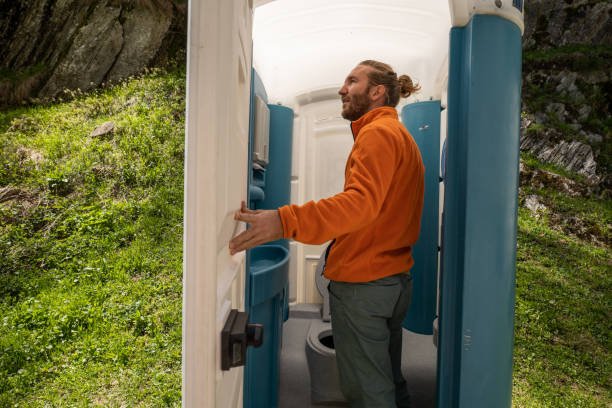 Portable Toilet Options We Offer in Queen City, TX